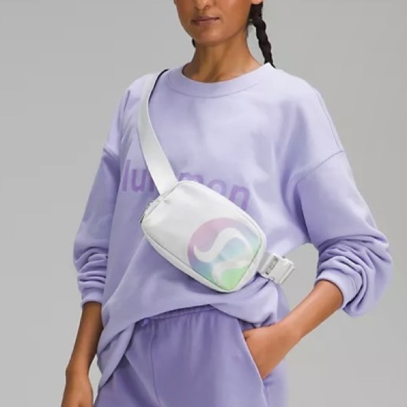 NWT Lululemon Everywhere Belt Bag - Picture 2 of 7